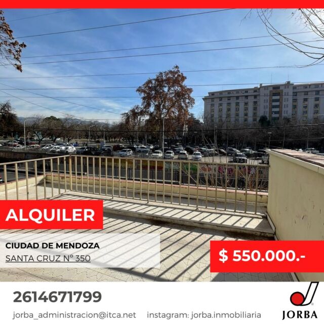 📍Santa Cruz 350, Ciudad de Mendoza
Casa desarrollada en dos plantas. En planta baja cuenta con: living comedor, cocina comedor, cochera para un vehículo, baño completo, dos dormitorios con placares placares, patio embaldosado, habitación de servicio con baño.-
Panta alta: estar amplio muy luminoso, terraza amplia, baño completo, dos dormitorios con placares.-
Ideal para fines comerciales. Contrato por 24 meses con ajustes cuatrimestrales ICL
Orientación Norte.
#alquiler